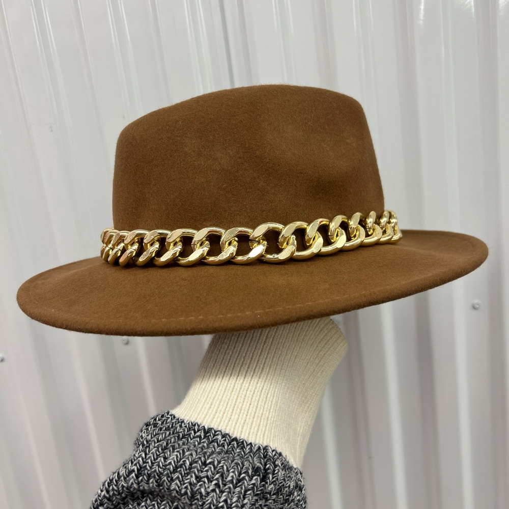 Chunk chain felt hat